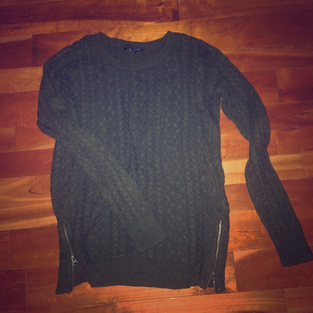 American Eagle Woman’s Double Zip Sweater
